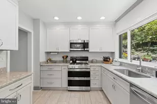 2617 S Arlington Ridge Rd, Arlington, VA 22202 - Photo 33