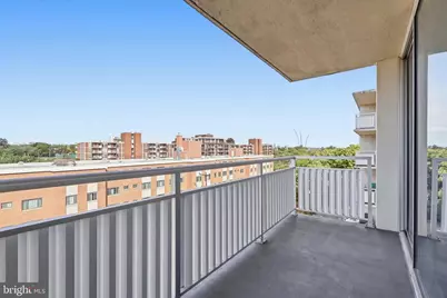 1301 S Arlington Ridge Road #708, Arlington, VA 22202 - Photo 11