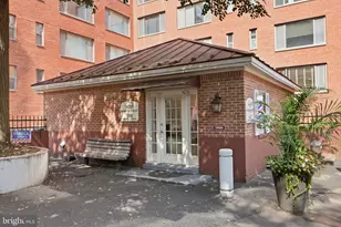 1121 Arlington Blvd, Arlington, VA 22209 - Photo 5