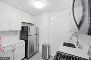 1121 Arlington Blvd, Arlington, VA 22209 - Photo 3