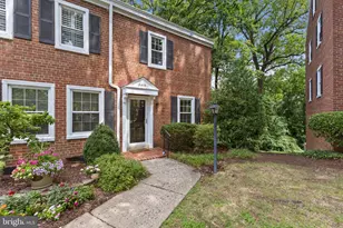 2813 S Abingdon St, Arlington, VA 22206 - Photo 1