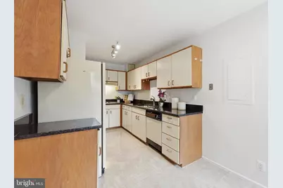 1600 N Oak Street #618, Arlington, VA 22209 - Photo 11