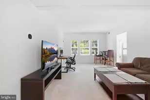 1917 N Rhodes St, Arlington, VA 22201 - Photo 3