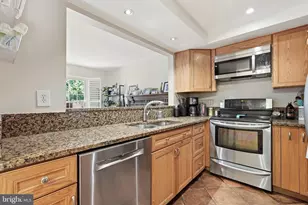 2510 S Walter Reed Dr, Arlington, VA 22206 - Photo 7
