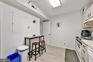 1600 N Oak St, Arlington, VA 22209 - Photo 11