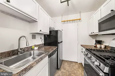 4401 Cherry Hill Road #59, Arlington, VA 22207 - Photo 11