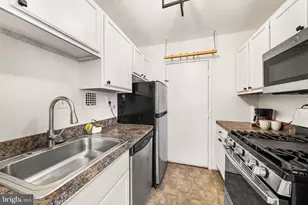 4401 Cherry Hill Rd, Arlington, VA 22207 - Photo 11