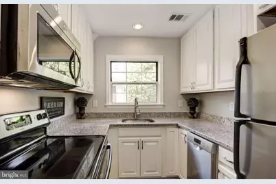2925 S Woodstock Street #D, Arlington, VA 22206 - Photo 9