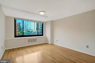 1021 Arlington Blvd, Arlington, VA 22209 - Photo 13