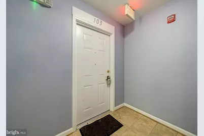 2912 17th Street S #103, Arlington, VA 22204 - Photo 3