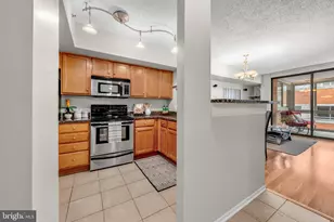 1001 N Vermont St, Arlington, VA 22201 - Photo 3
