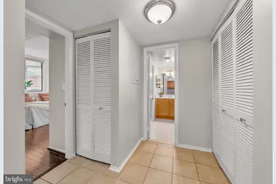 1001 N Vermont Street #905, Arlington, VA 22201 - Photo 9