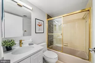 1101 S Arlington Ridge Rd, Arlington, VA 22202 - Photo 19