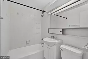 1121 Arlington Blvd, Arlington, VA 22209 - Photo 13