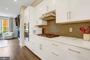 1020 S Taylor Ct, Arlington, VA 22207 - Photo 11