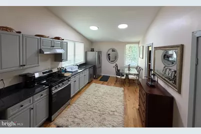 4915 36th Street N #2, Arlington, VA 22207 - Photo 7