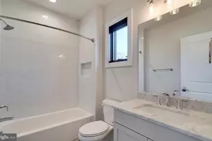 1015 21st St S, Arlington, VA 22202 - Photo 39