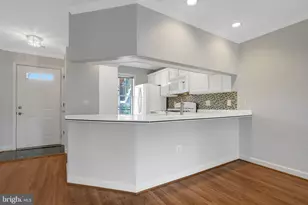 6924 Fairfax Dr, Arlington, VA 22213 - Photo 9