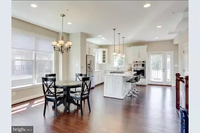 2810 11th Street S #T001, Arlington, VA 22204 - Photo 3