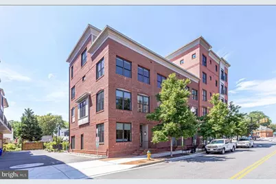 2810 11th Street S #T001, Arlington, VA 22204 - Photo 1
