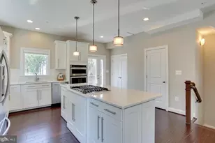 2810 11th St S, Arlington, VA 22204 - Photo 5