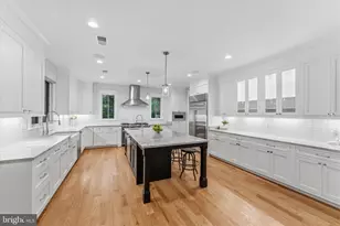 4306 40th St N, Arlington, VA 22207 - Photo 5