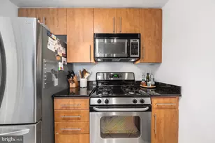 1021 N Garfield St, Arlington, VA 22201 - Photo 5