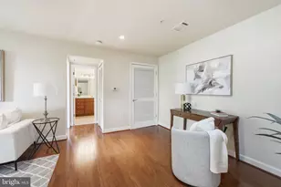 4189 S Four Mile Run Dr, Arlington, VA 22204 - Photo 5