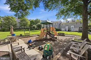 4189 S Four Mile Run Dr, Arlington, VA 22204 - Photo 29