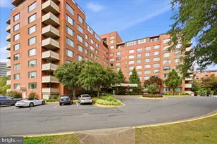 1111 Arlington Blvd, Arlington, VA 22209 - Photo 3