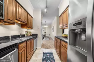 1211 S Eads St, Arlington, VA 22202 - Photo 25