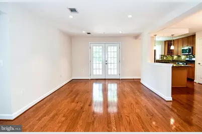 4061 S Four Mile Run Drive #304, Arlington, VA 22204 - Photo 5