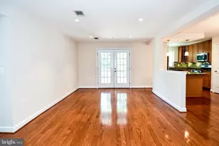 4061 S Four Mile Run Dr, Arlington, VA 22204 - Photo 5