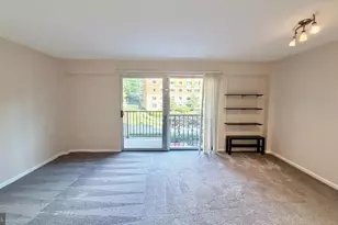 1300 Army Navy Dr, Arlington, VA 22202 - Photo 11