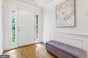 2139 N Pierce Ct, Arlington, VA 22209 - Photo 5