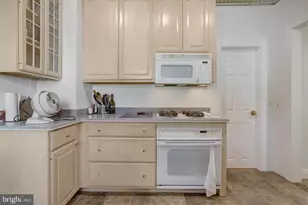 915 20th St S, Arlington, VA 22202 - Photo 21