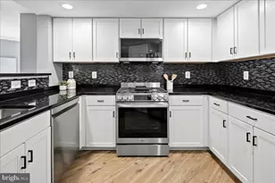 2220 N Fairfax Dr, Arlington, VA 22201 - Photo 11