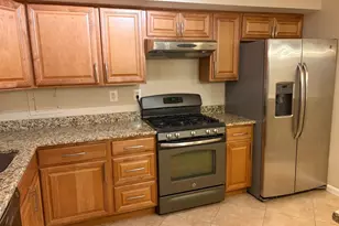 1300 Army Navy Dr, Arlington, VA 22202 - Photo 9