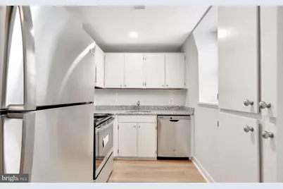 3008 S Abingdon Street #C2, Arlington, VA 22206 - Photo 9
