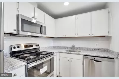 3008 S Abingdon Street #C2, Arlington, VA 22206 - Photo 7