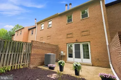 2413 9th Street S, Arlington, VA 22204 - Photo 3