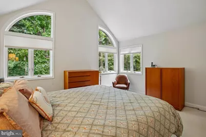 2467 N Wakefield Court, Arlington, VA 22207 - Photo 27