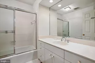 2467 N Wakefield Ct, Arlington, VA 22207 - Photo 37