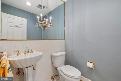 2467 N Wakefield Court, Arlington, VA 22207 - Photo 9