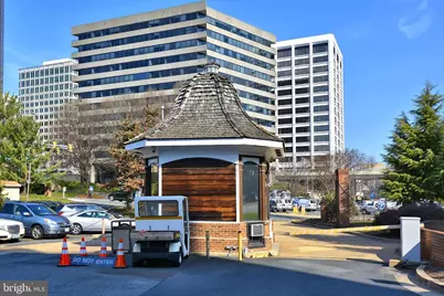 1021 Arlington Blvd Boulevard #1125, Rosslyn, VA 22209 - Photo 15