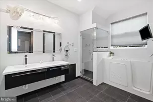 900 20th St S, Arlington, VA 22202 - Photo 21