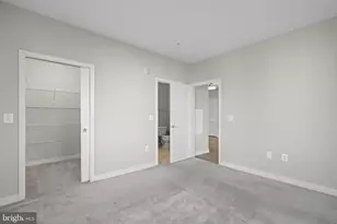 989 S Buchanan Street S, Arlington, VA 22204 - Photo 13