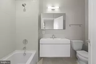 989 S Buchanan Street S, Arlington, VA 22204 - Photo 15