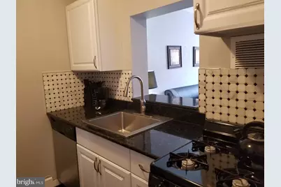 1021 Arlington Boulevard #904, Arlington, VA 22209 - Photo 3