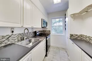 1322 Fort Myer Dr, Arlington, VA 22209 - Photo 9